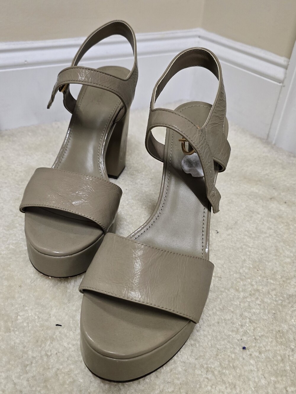 Tory Burch Womens Taupe Block Heel Sandals